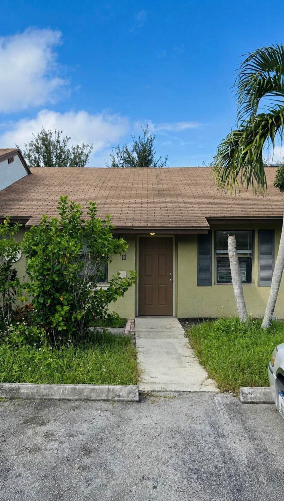 2345 N 2nd Avenue N 11, Lake Worth, FL 33461 — photo 1 of 12