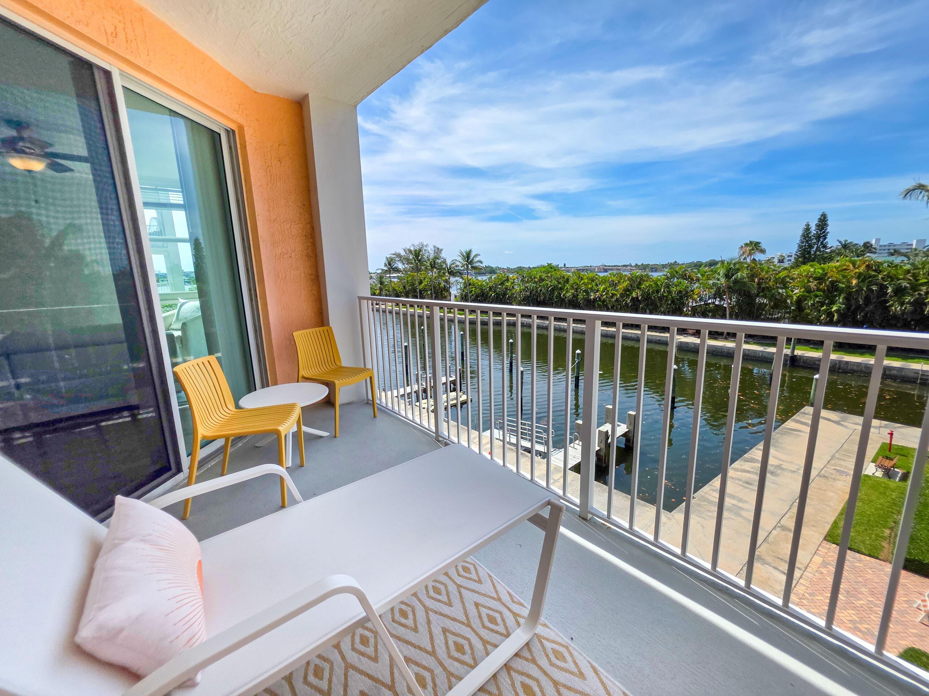 806 E Windward Way 323, Lantana, FL 33462 — photo 22 of 43