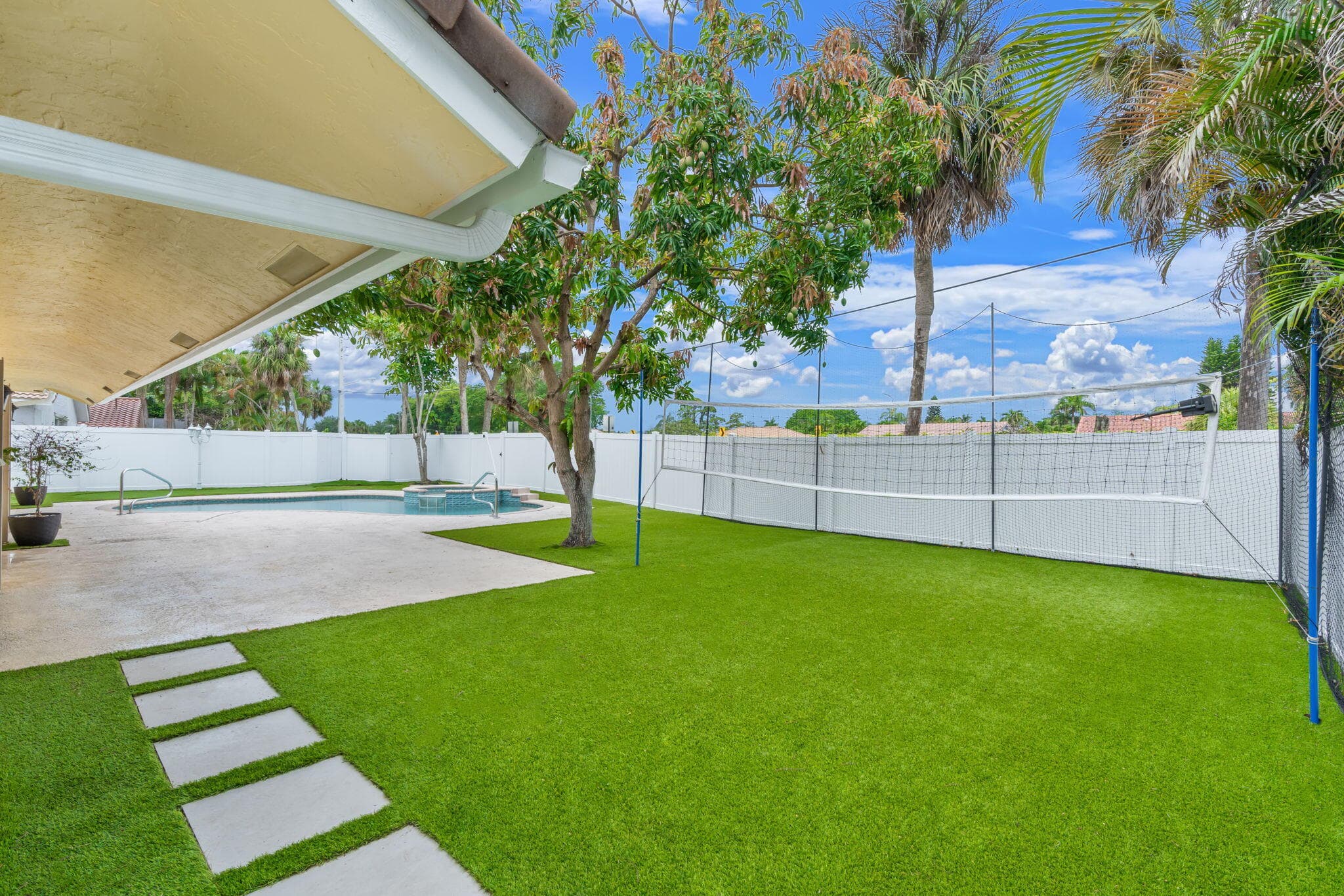 21111 Escondido Way, Boca Raton, FL 33433 — photo 26 of 47