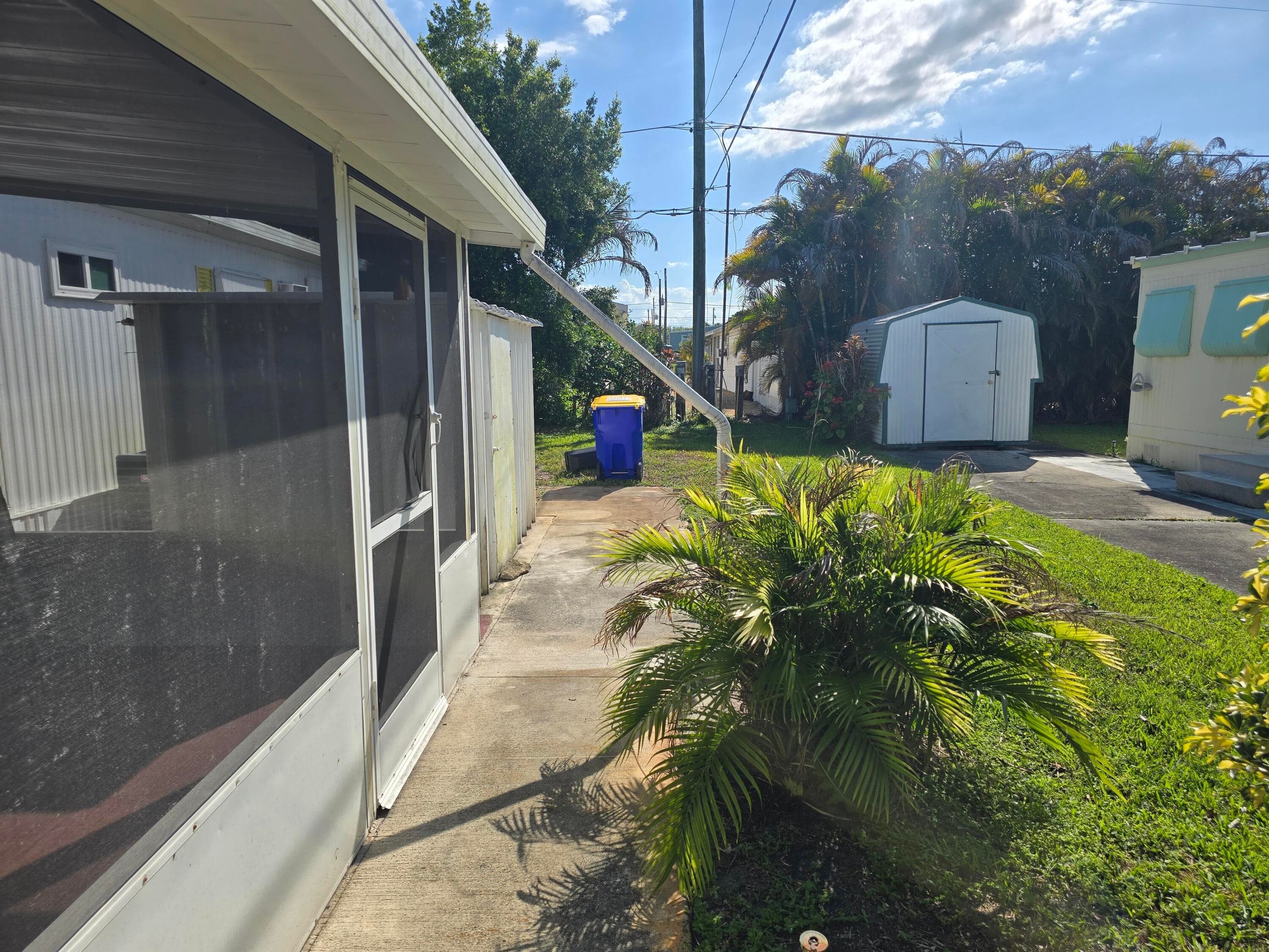 8122 SE Skylark Avenue, Hobe Sound, FL 33455 — photo 4 of 23