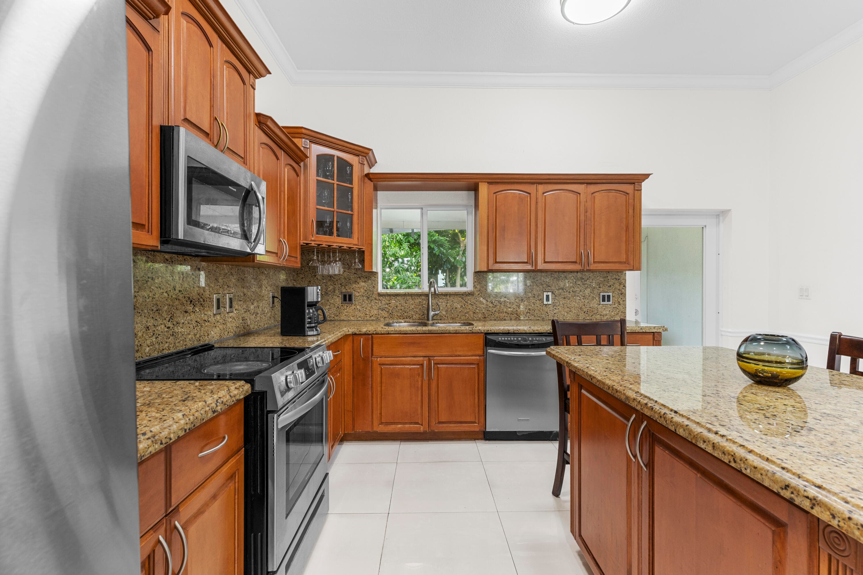 321 N 72nd Terrace, Hollywood, FL 33024 — photo 16 of 27