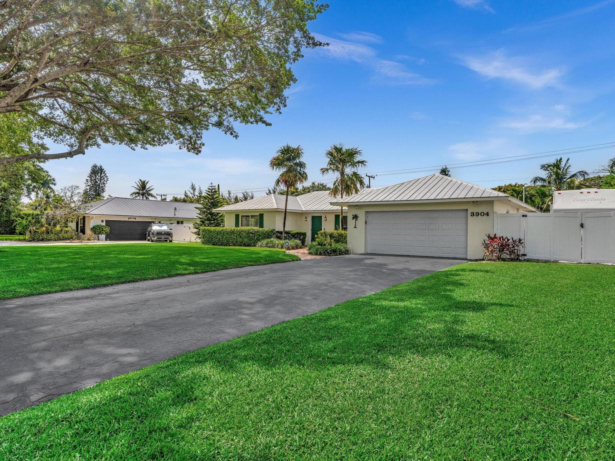 3904 Lowson Boulevard, Delray Beach, FL 33445 — photo 4 of 79