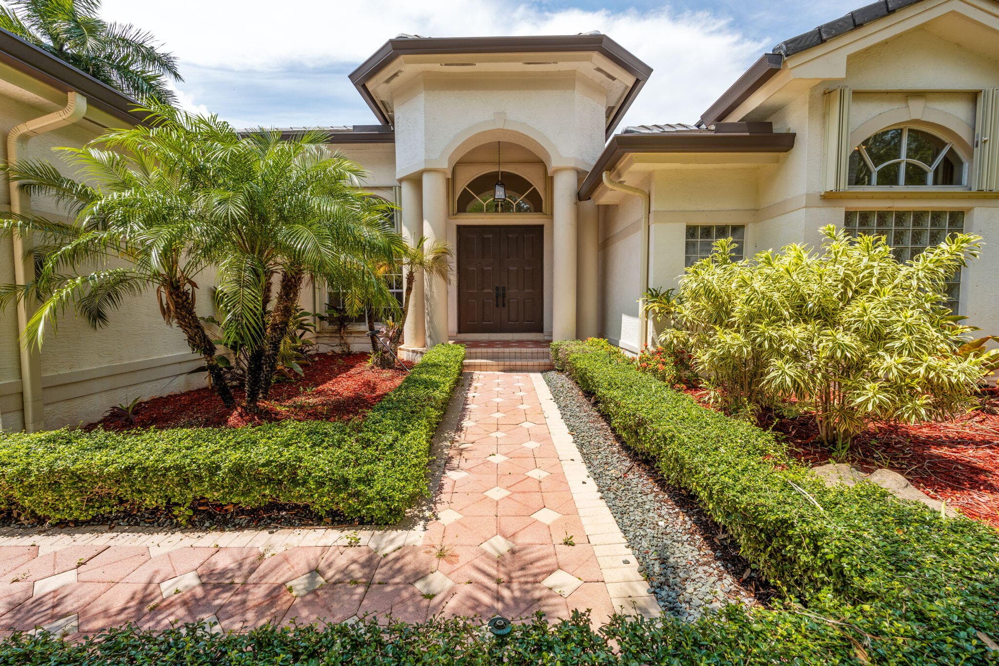 10251 N Lake Vista Circle, Davie, FL 33328 — photo 3 of 63