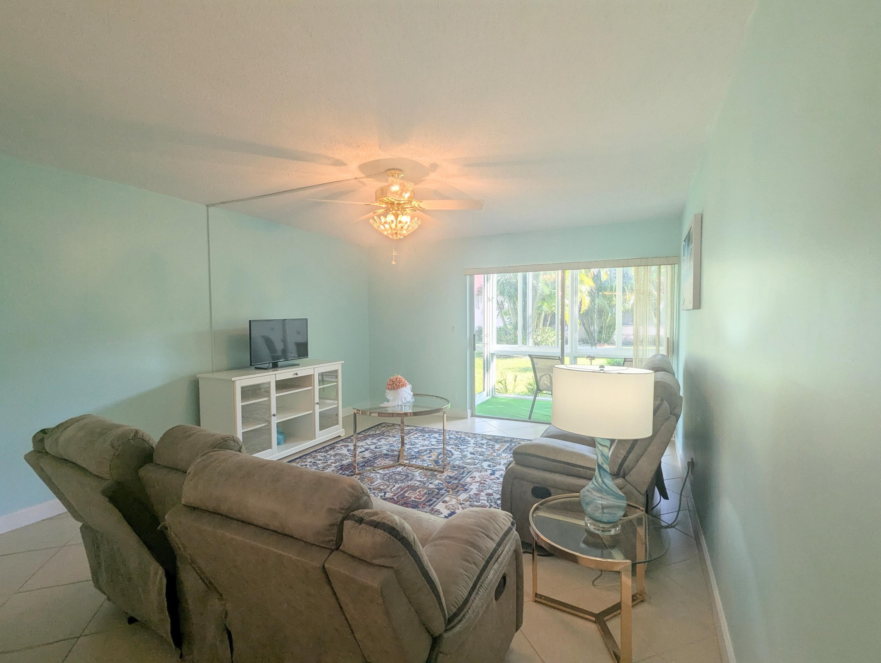 23 Golfs Edge A, West Palm Beach, FL 33417 — photo 3 of 24
