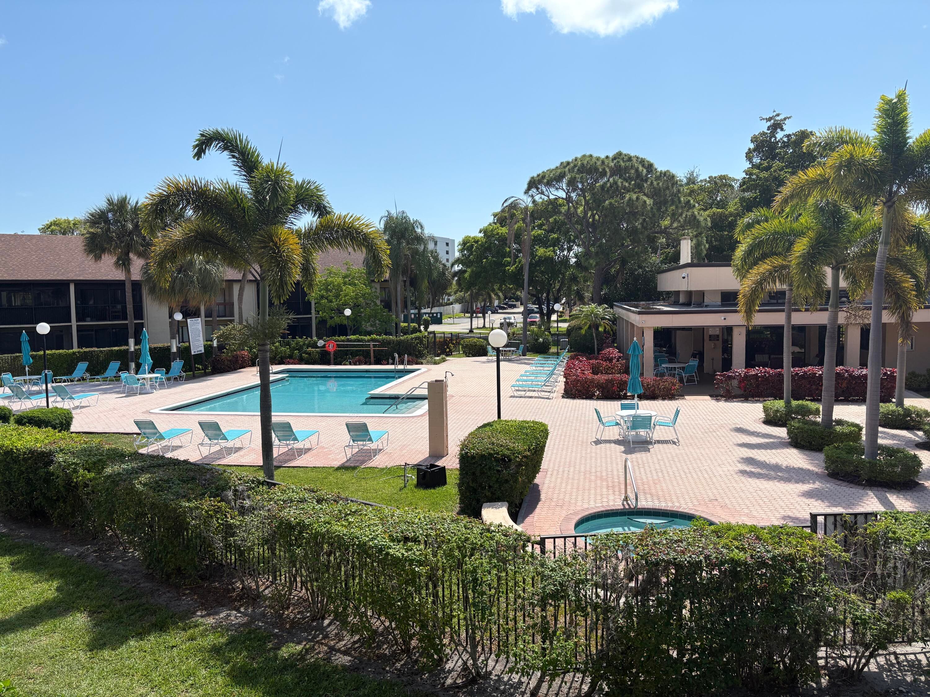 2307 SW 15th Street SW 1, Deerfield Beach, FL 33442 — photo 22 of 30