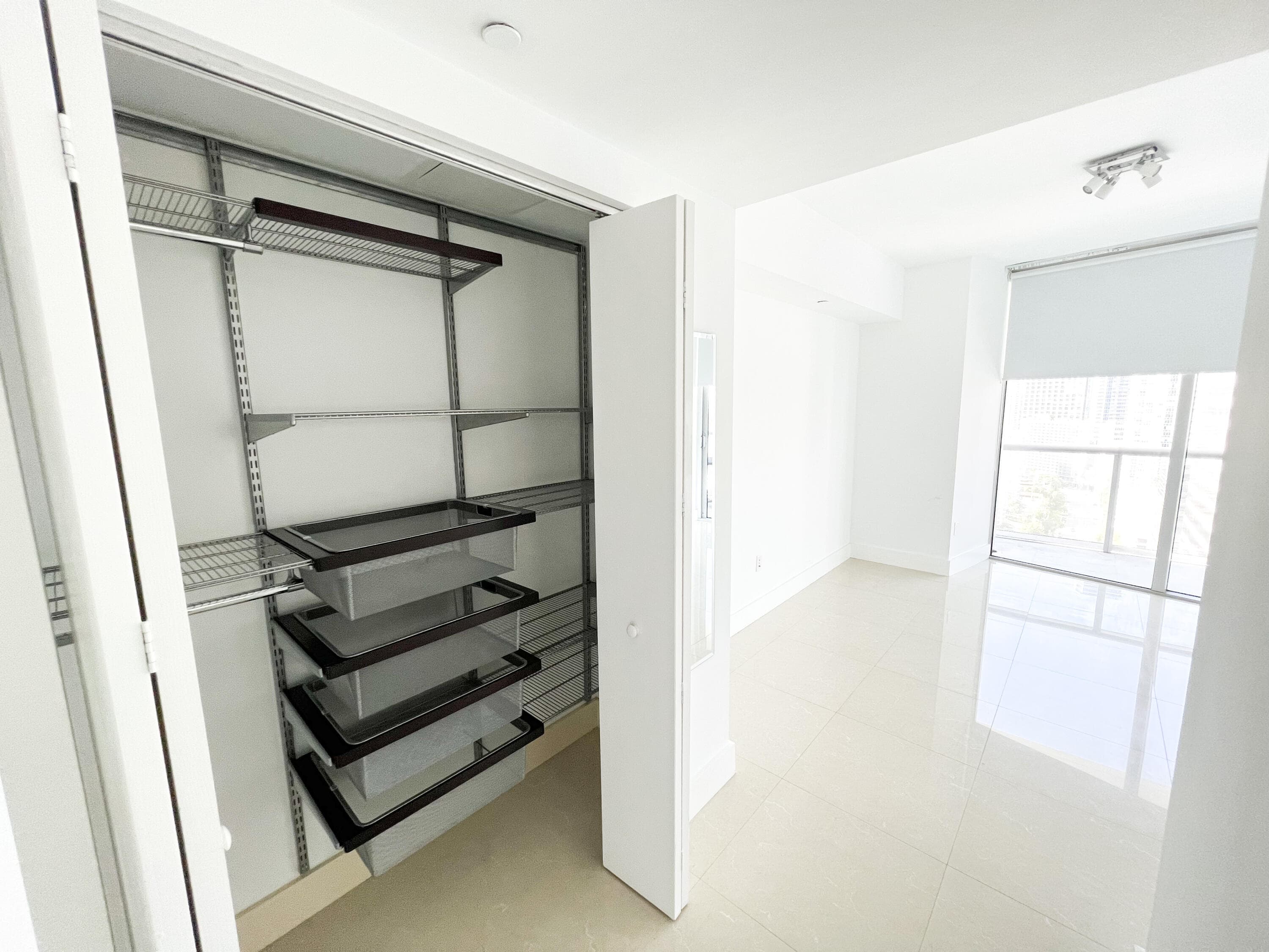 495 Brickell Avenue 2611, Miami, FL 33131 — photo 3 of 20