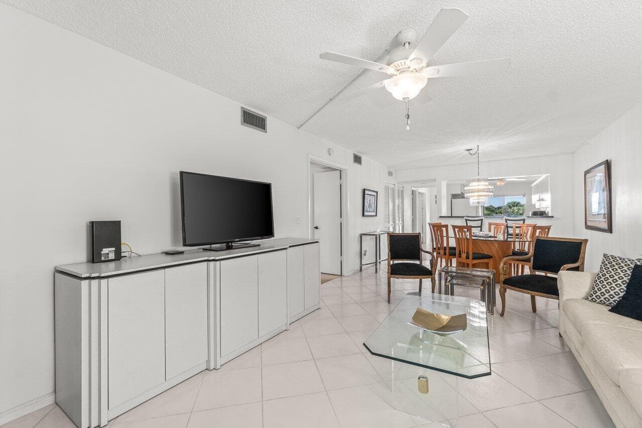 5380 Cedar Lake Drive 303, Boynton Beach, FL 33437 — photo 15 of 29