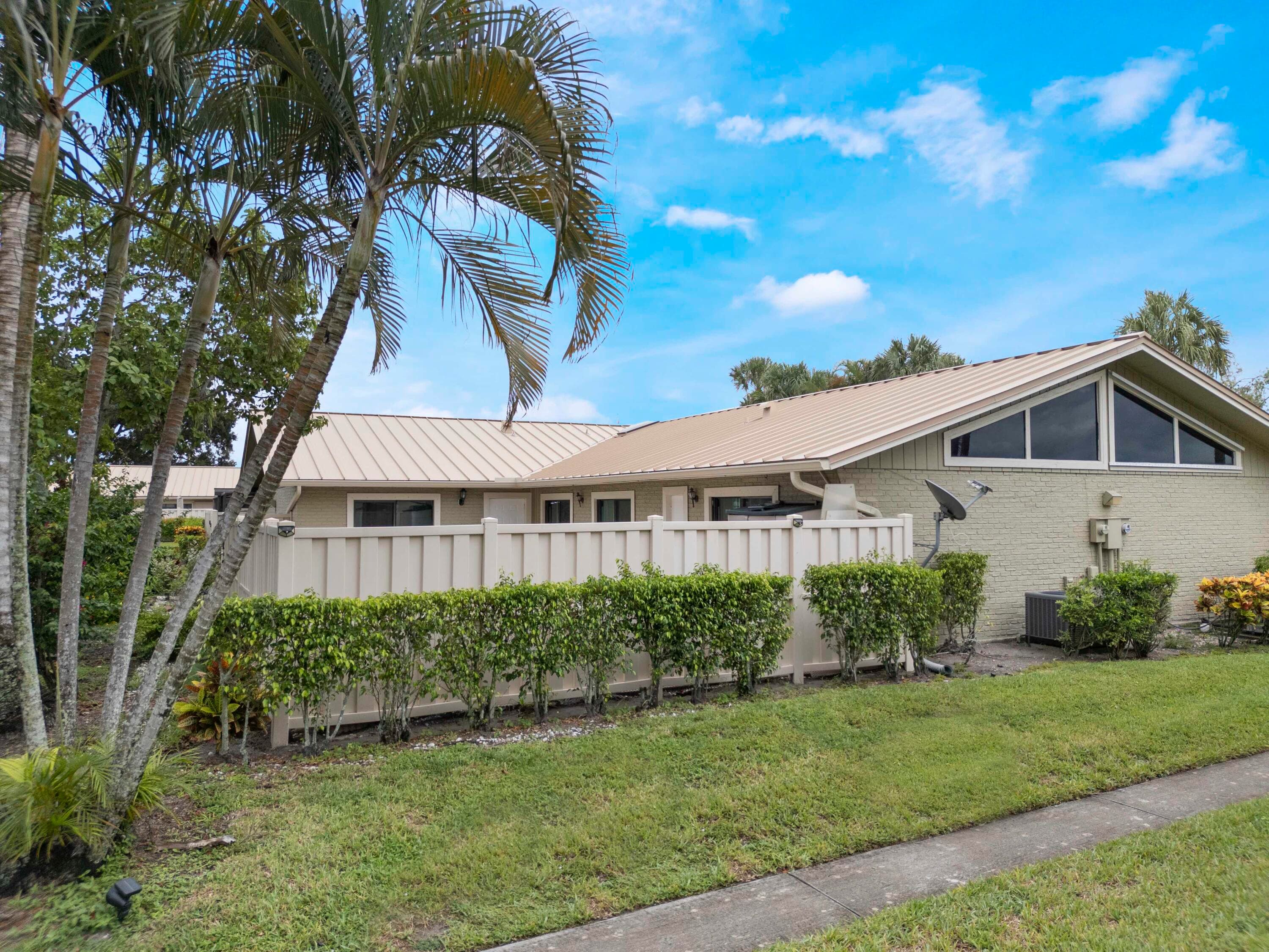 5933 Golden Eagle Circle, Palm Beach Gardens, FL 33418 — photo 2 of 29