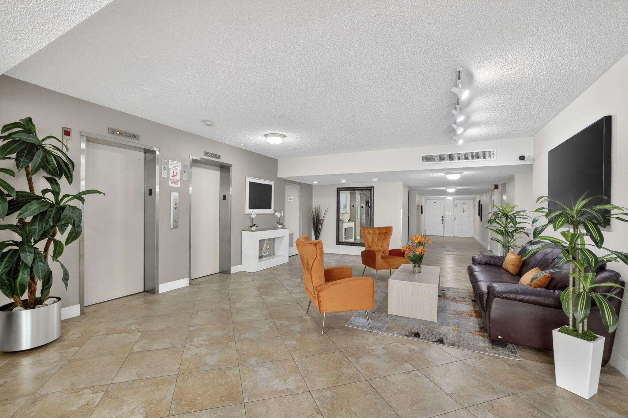 3900 Oaks Clubhouse Drive 410, Pompano Beach, FL 33069 — photo 4 of 43