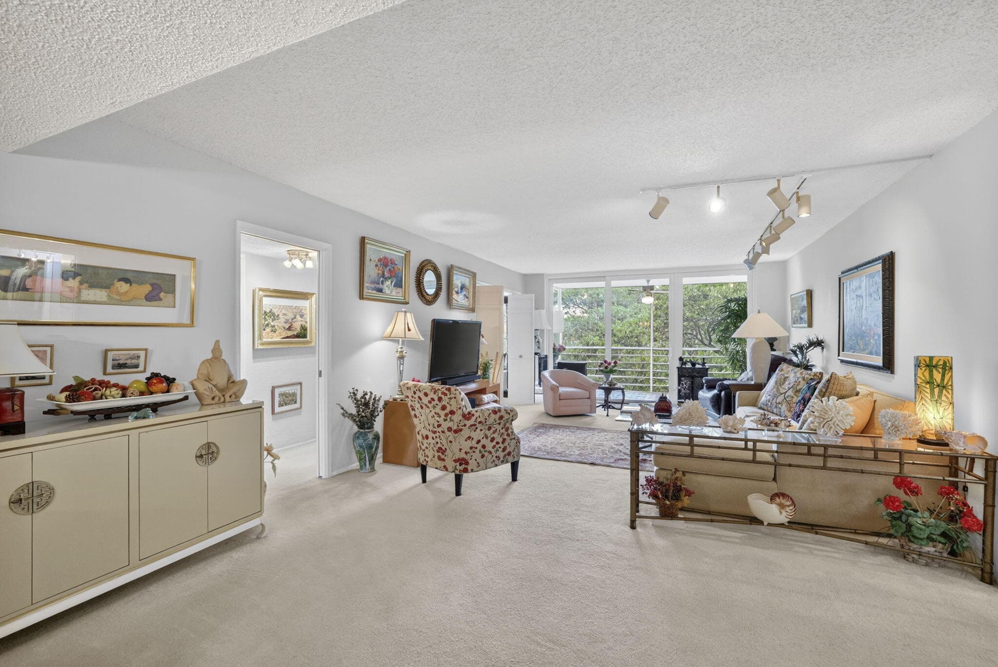 3900 Oaks Clubhouse Drive 410, Pompano Beach, FL 33069 — photo 7 of 43