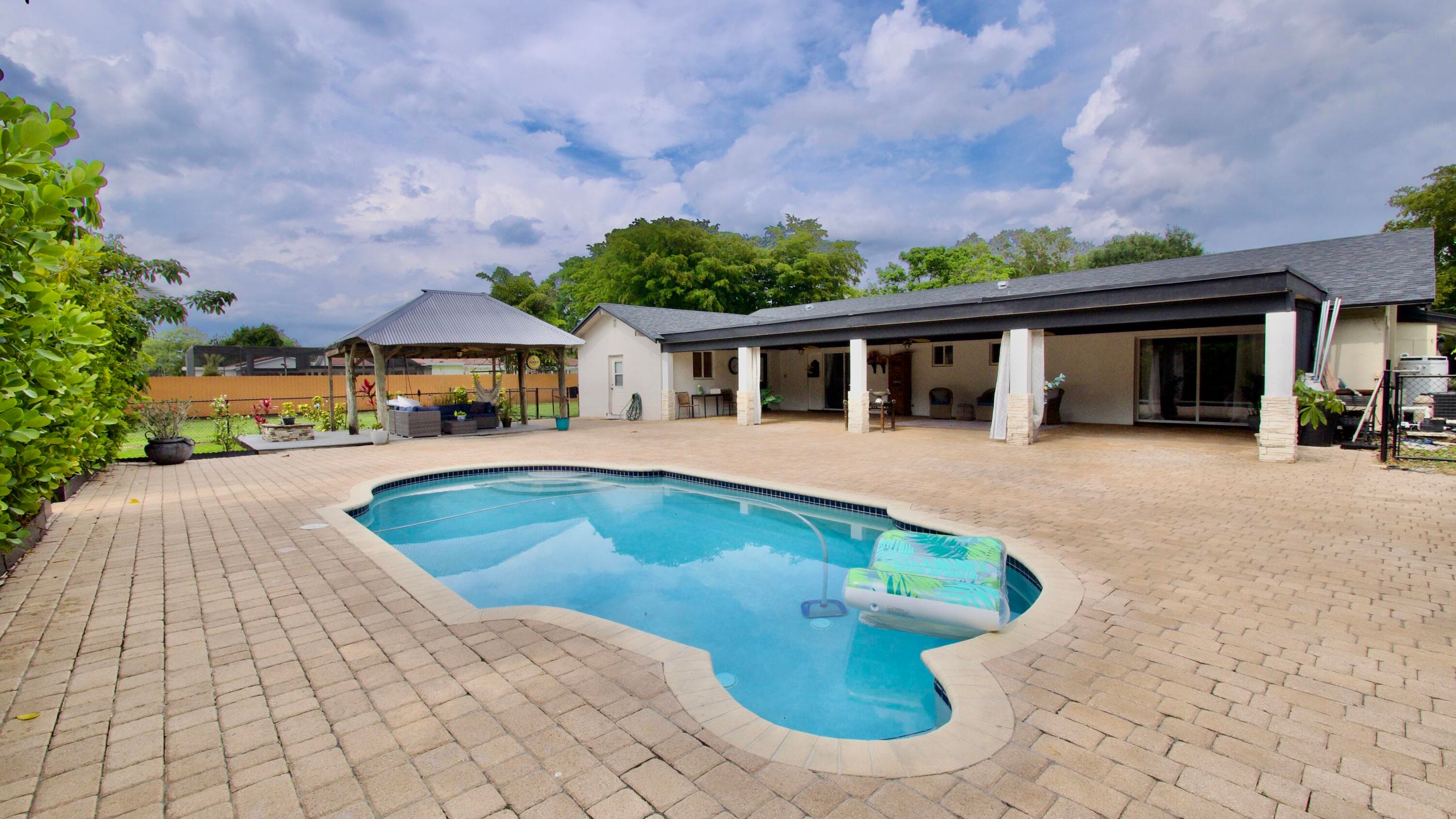 5191 SW 109th Avenue, Davie, FL 33328 — photo 15 of 46