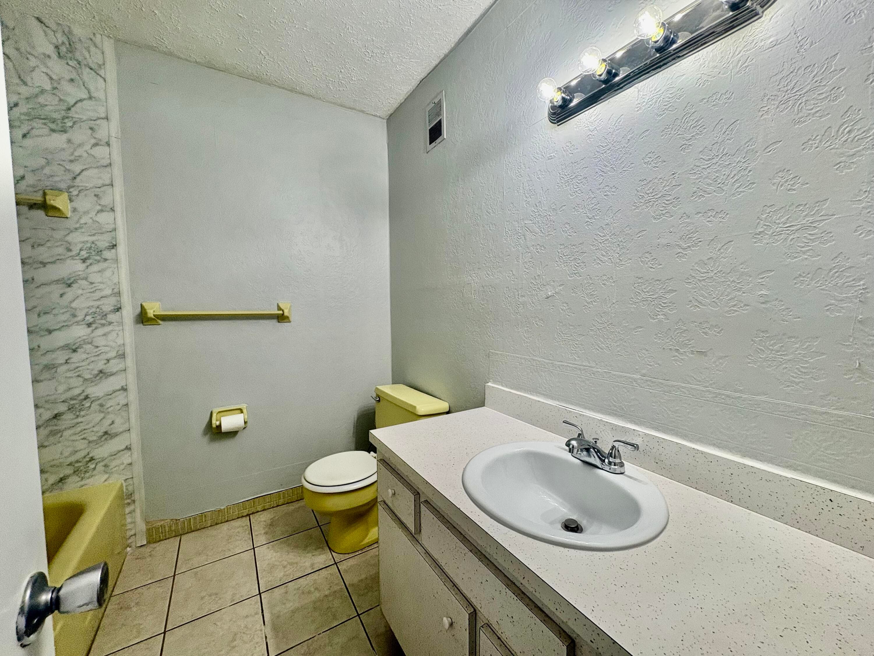 5300 Washington Street C318, Hollywood, FL 33021 — photo 7 of 15
