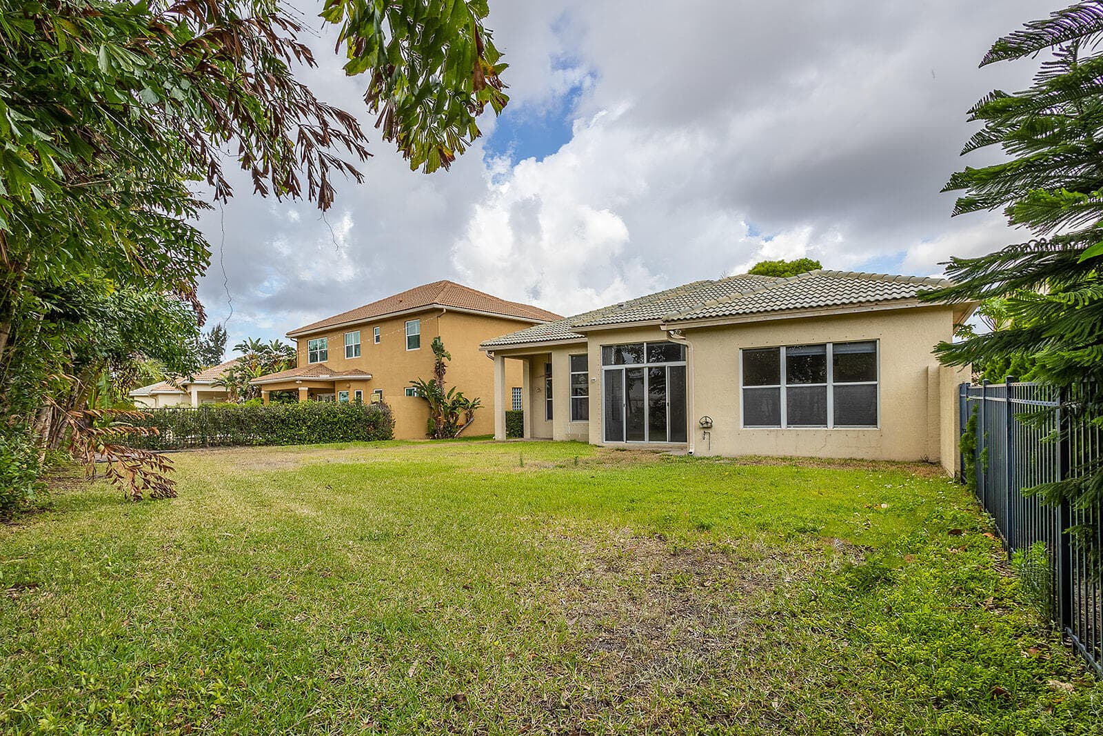 6428 Garden Court, West Palm Beach, FL 33411 — photo 4 of 44