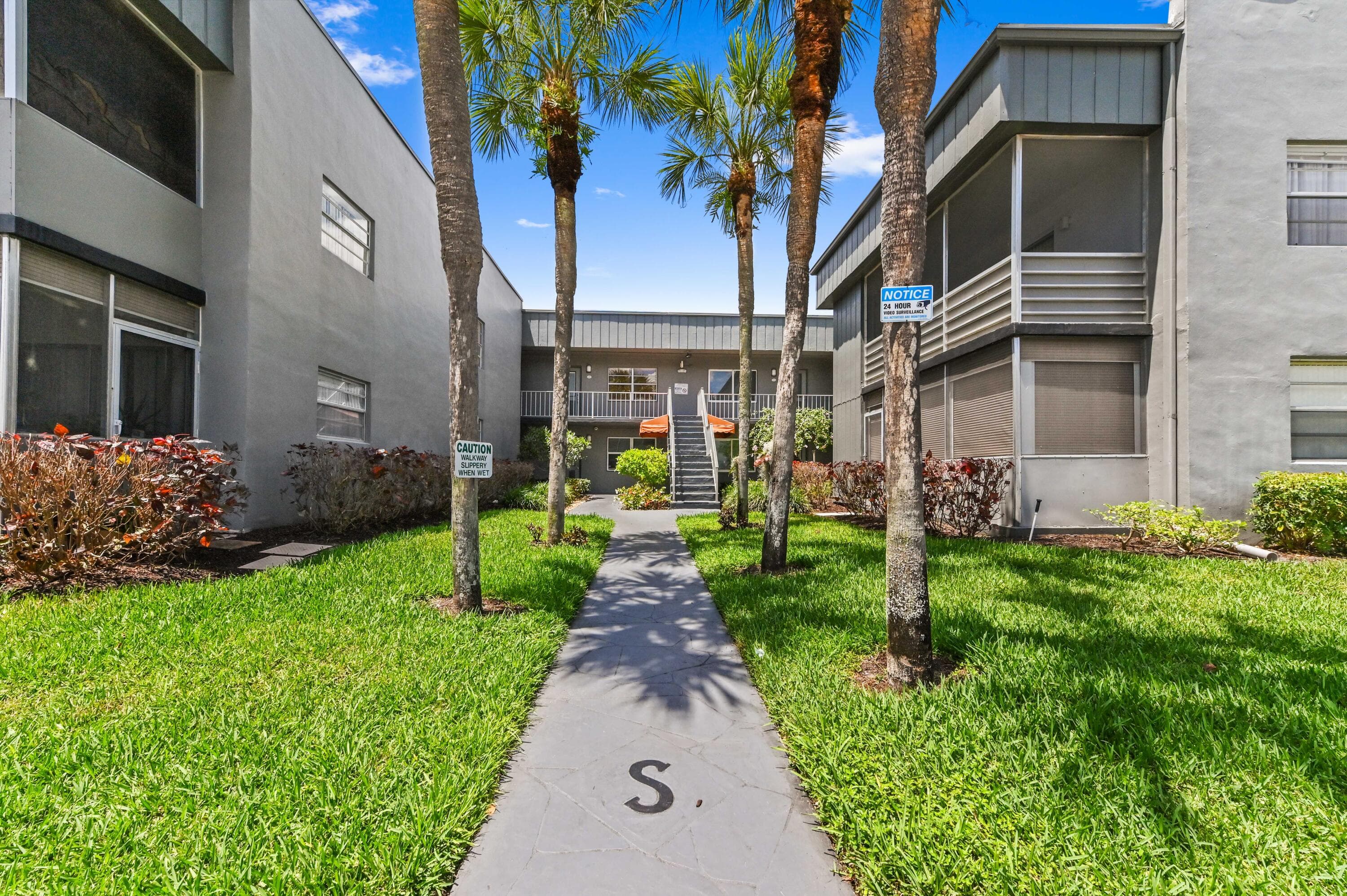 908 Normandy S, Delray Beach, FL 33484 — photo 1 of 40