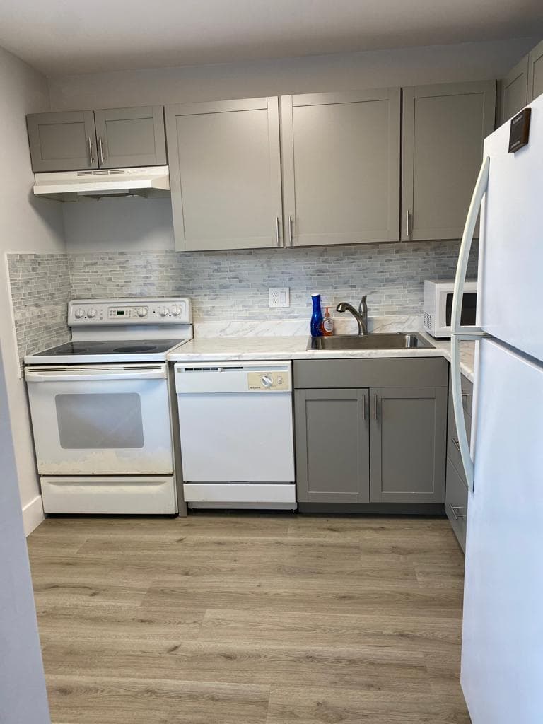 19 Abbey Lane 206, Delray Beach, FL 33446 — photo 1 of 12