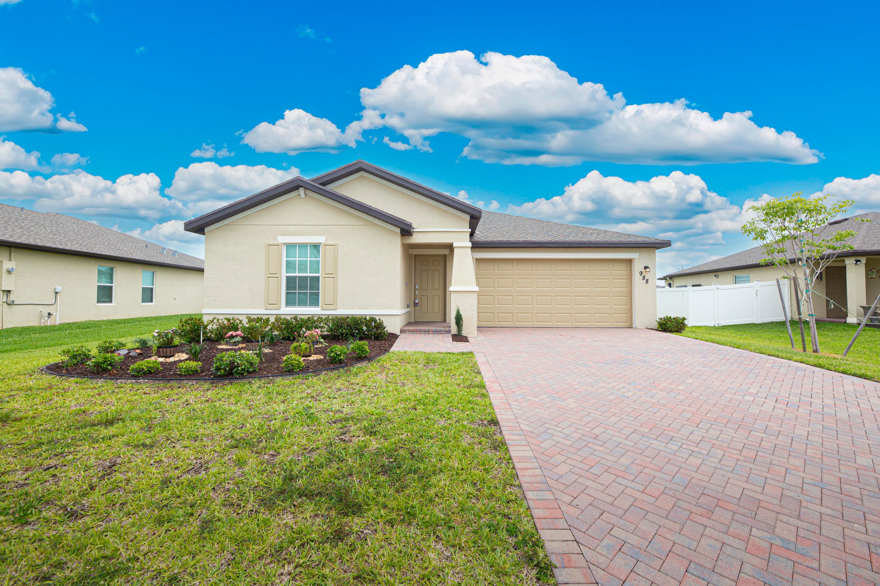 988 Bent Creek Drive, Fort Pierce, FL 34947 — photo 3 of 48