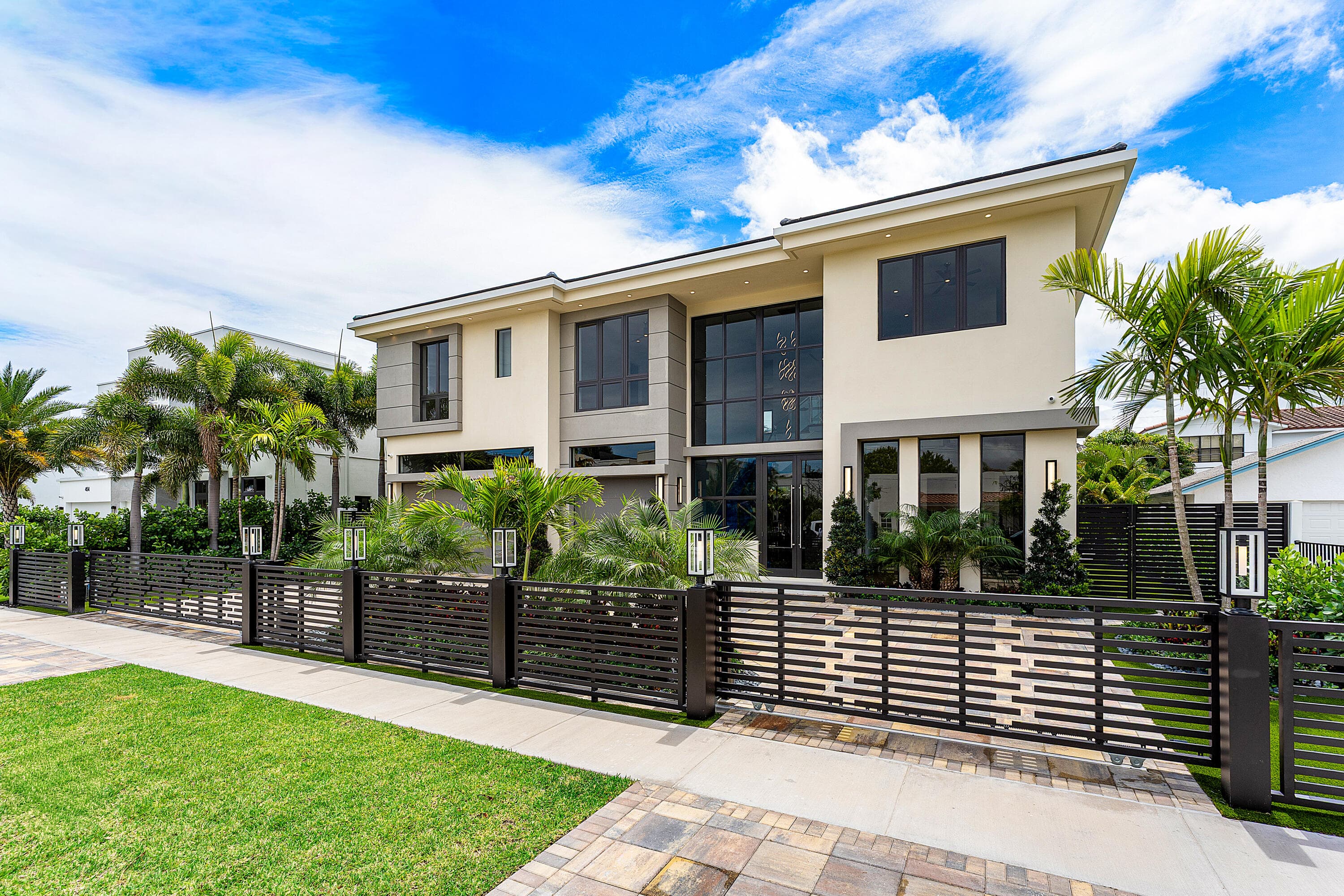 434 NE 6th Street, Boca Raton, FL 33432 — photo 1 of 20