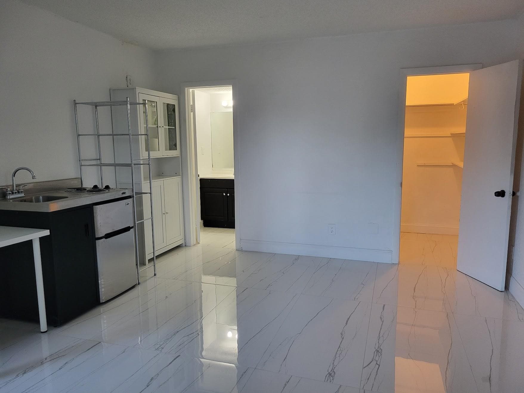 1300 NW 4th Avenue B, Fort Lauderdale, FL 33311 — photo 4 of 18