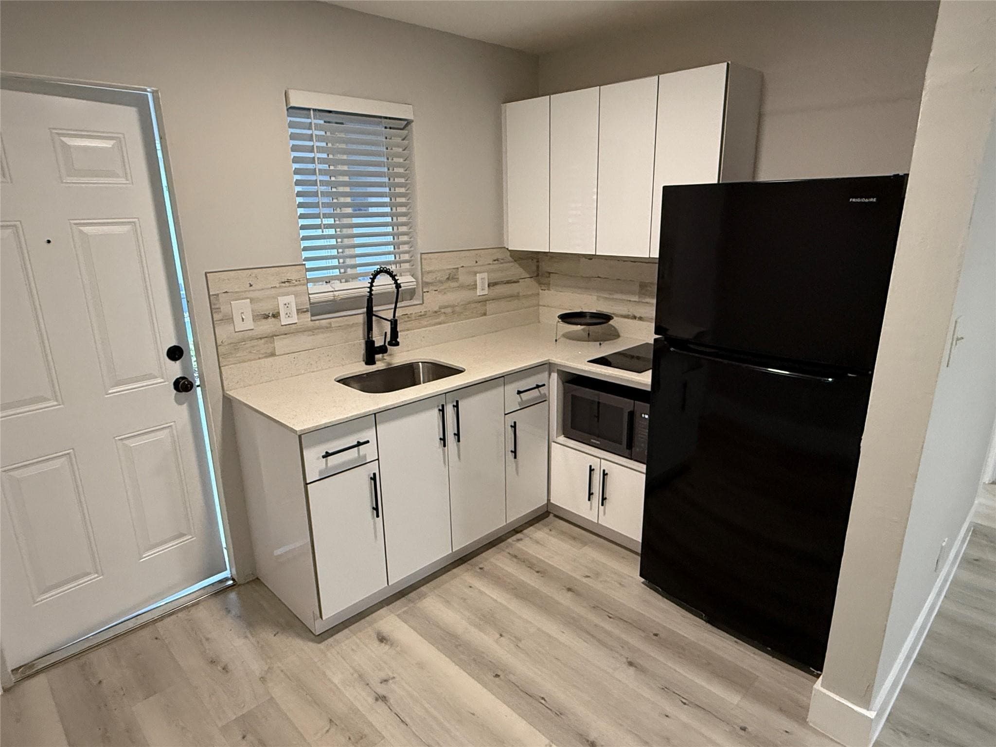 720 NE 7th Street 2a, Hallandale Beach, FL 33009 — photo 5 of 24