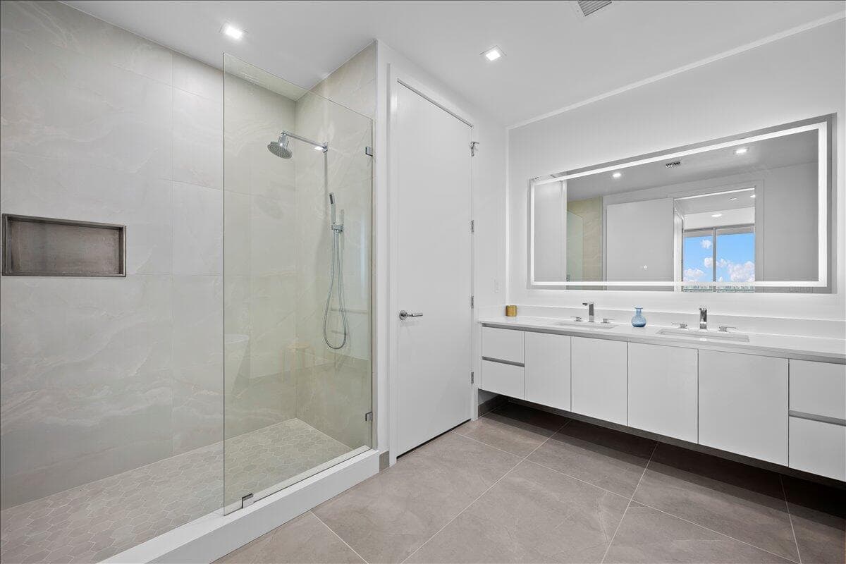 220 Lake Shore Drive 1207, Lake Park, FL 33403 — photo 14 of 74
