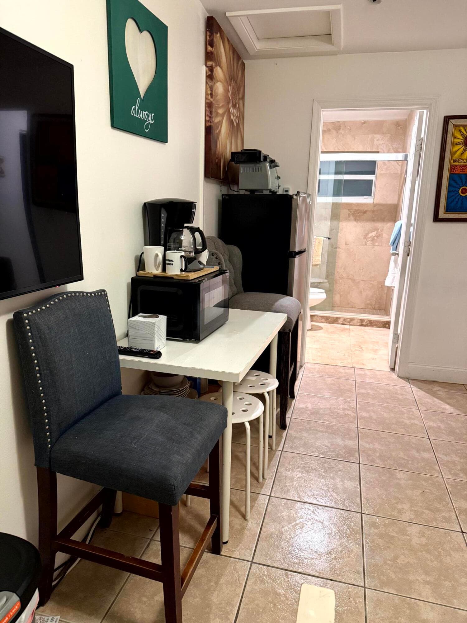 2452 Madison Street Side, Hollywood, FL 33020 — photo 4 of 6