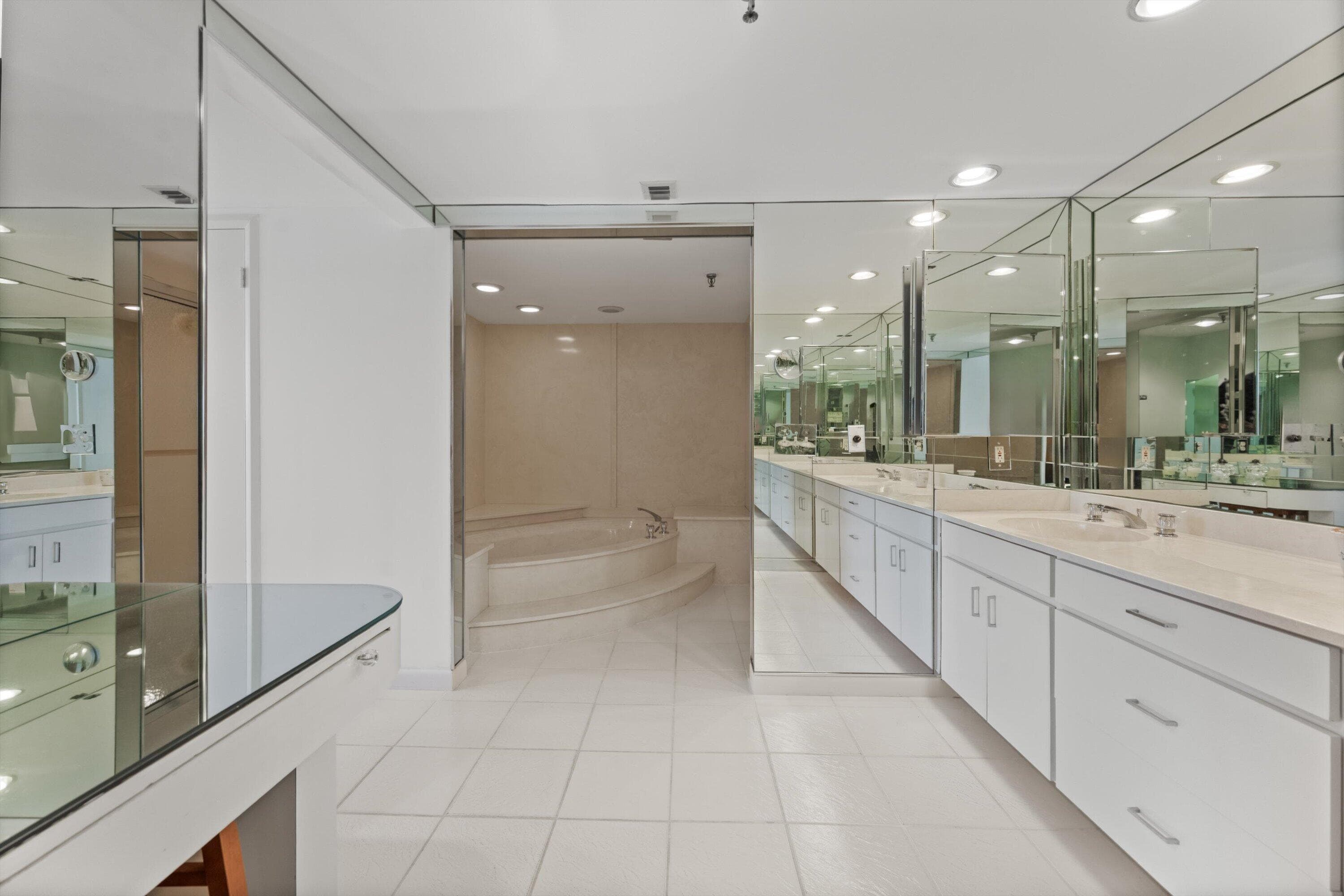 2580 S Ocean Boulevard 1a1, Palm Beach, FL 33480 — photo 18 of 39