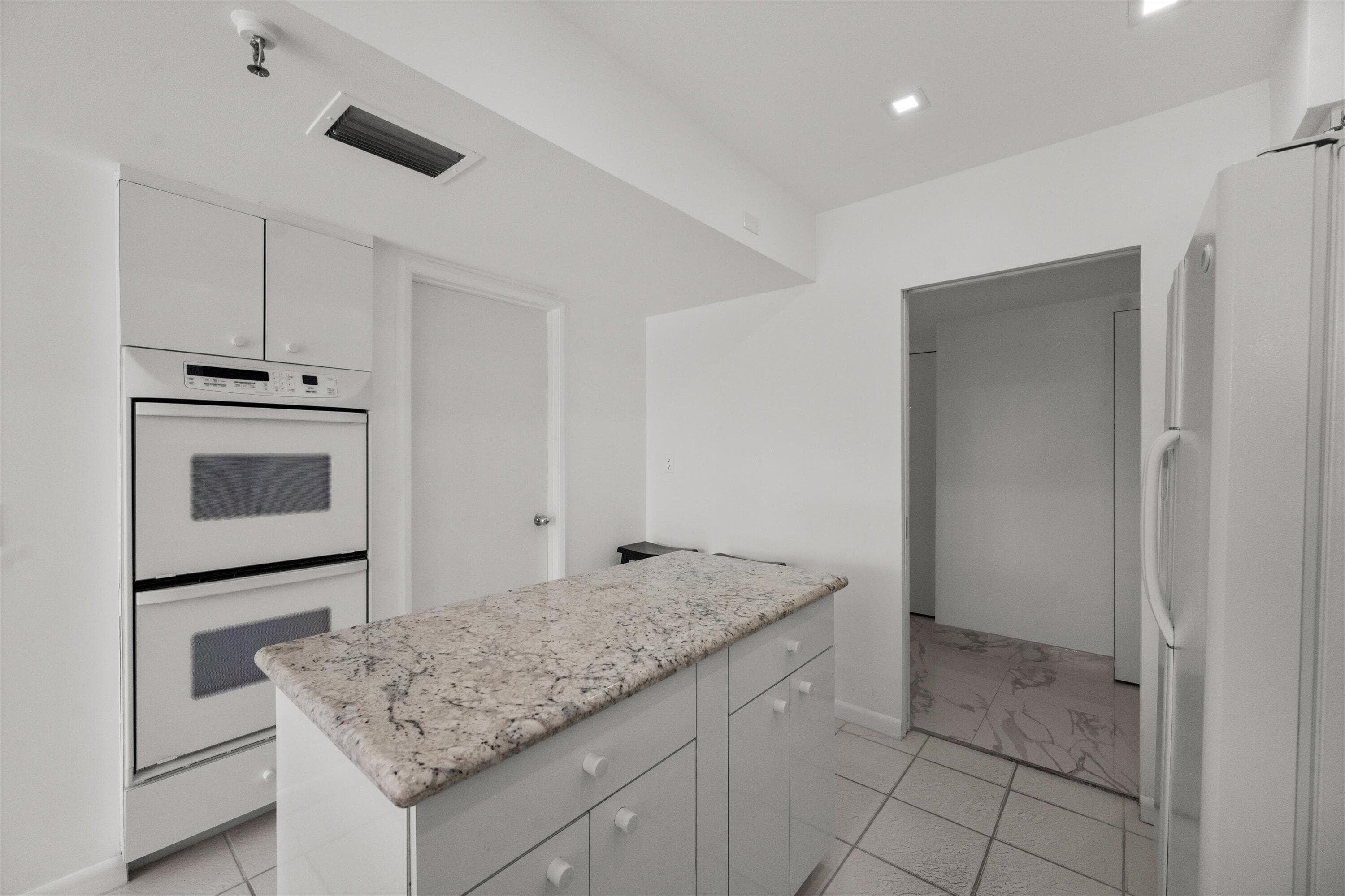 2580 S Ocean Boulevard 1a1, Palm Beach, FL 33480 — photo 11 of 39