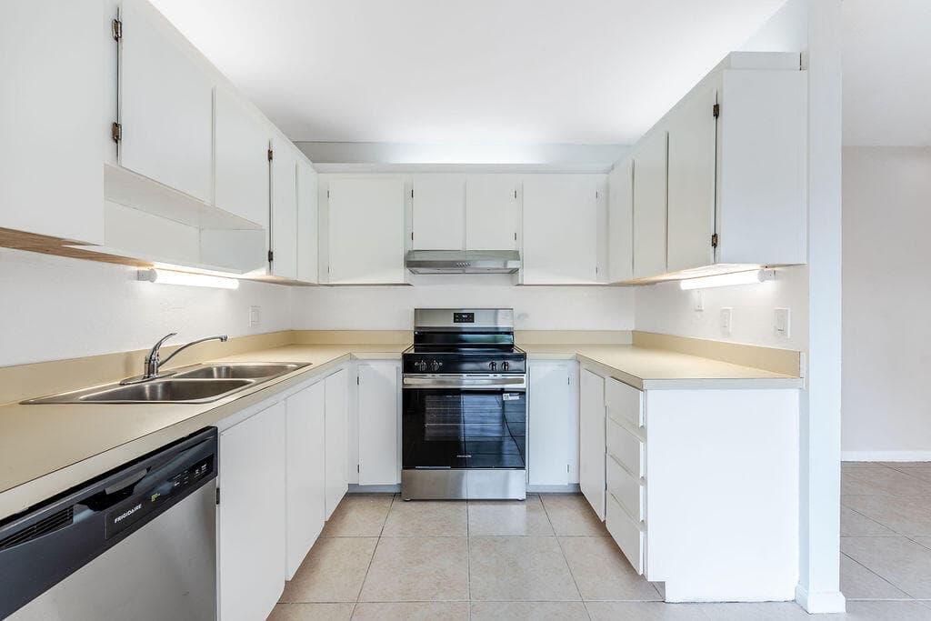 1773 N Congress Avenue, West Palm Beach, FL 33401 — photo 12 of 30