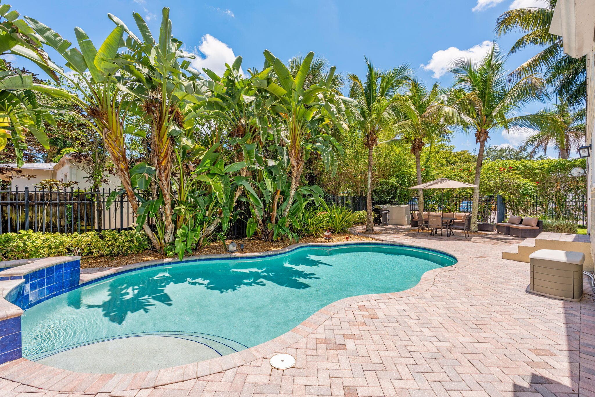 255 NE 12th Street, Delray Beach, FL 33444 — photo 12 of 65