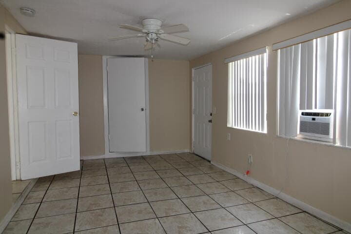1561 W 11th Street, Riviera Beach, FL 33404 — photo 21 of 23
