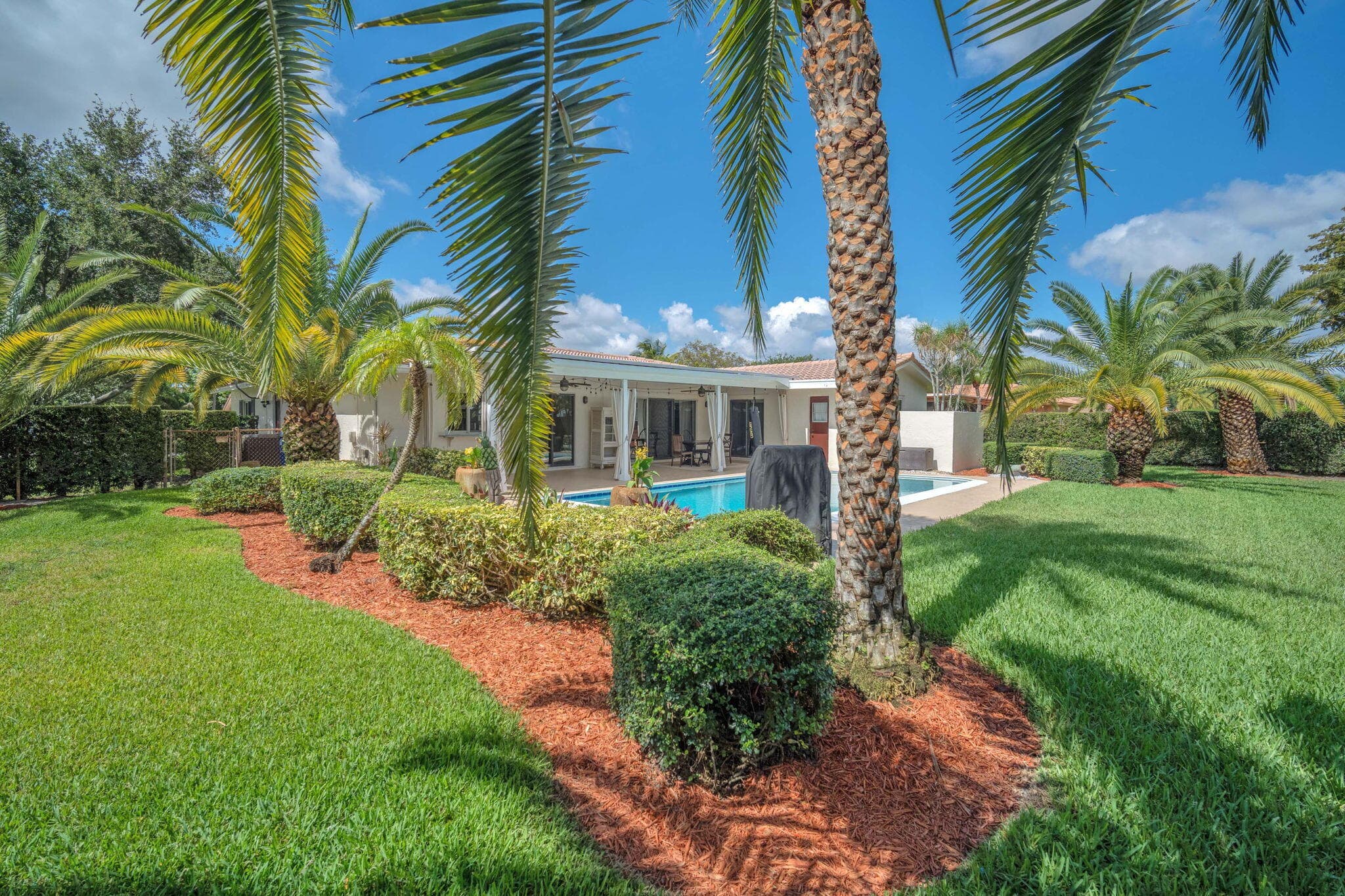 8235 NW 5th Street, Coral Springs, FL 33071 — photo 32 of 36