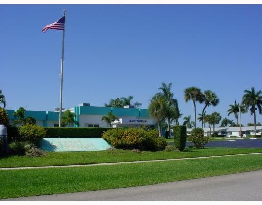 2556 E Dudley Dr Drive E D, West Palm Beach, FL 33415 — photo 3 of 8
