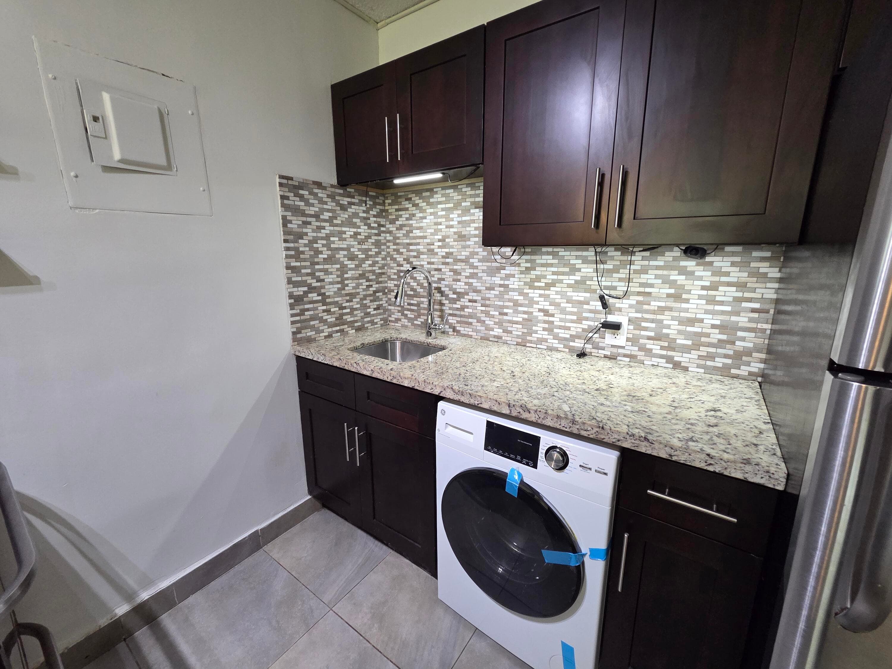 720 NE 2nd Street 2, Fort Lauderdale, FL 33301 — photo 4 of 14