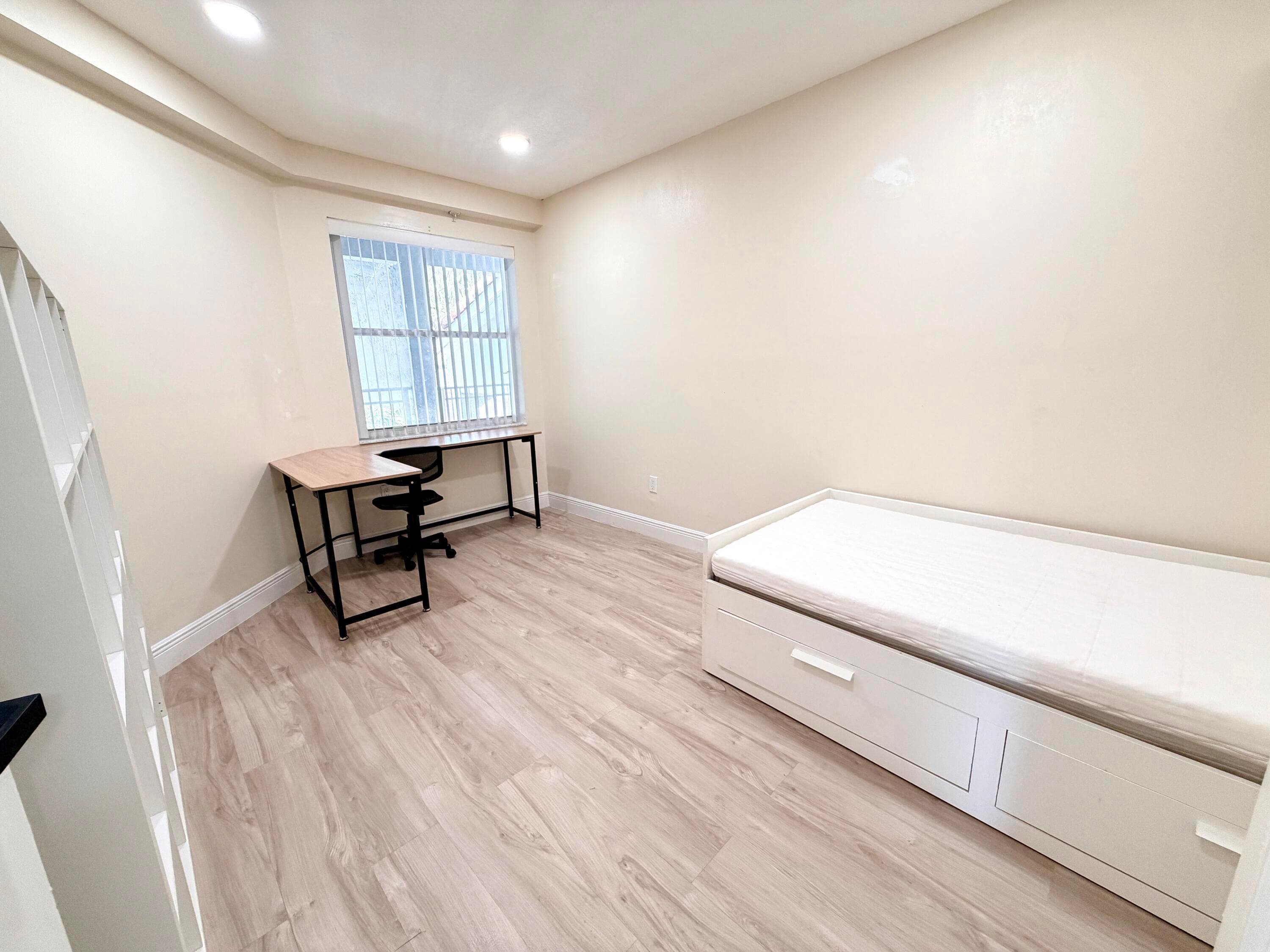 9630 NW 2nd Street 6-308, Pembroke Pines, FL 33024 — photo 22 of 26