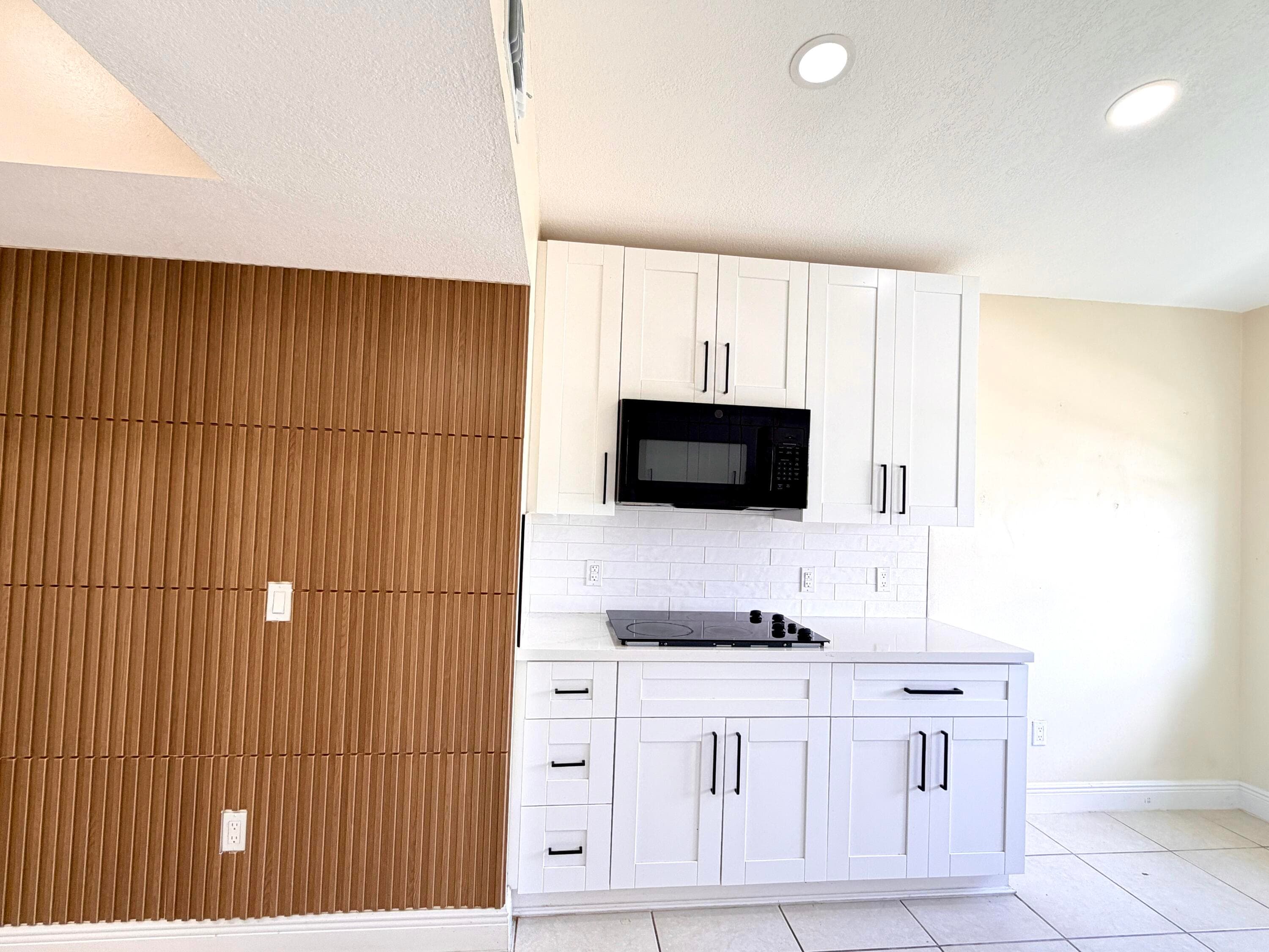 9630 NW 2nd Street 6-308, Pembroke Pines, FL 33024 — photo 16 of 26
