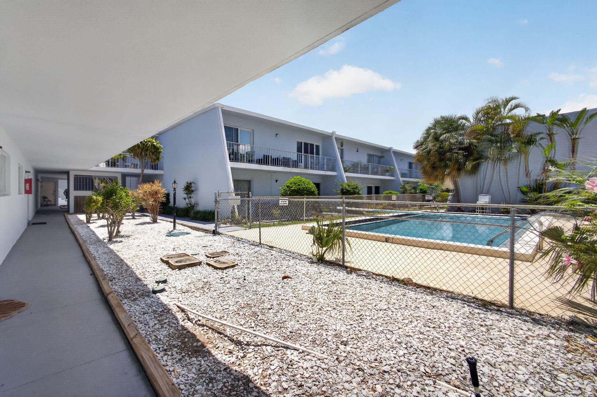 725 Hummingbird Way 109, North Palm Beach, FL 33408 — photo 35 of 42