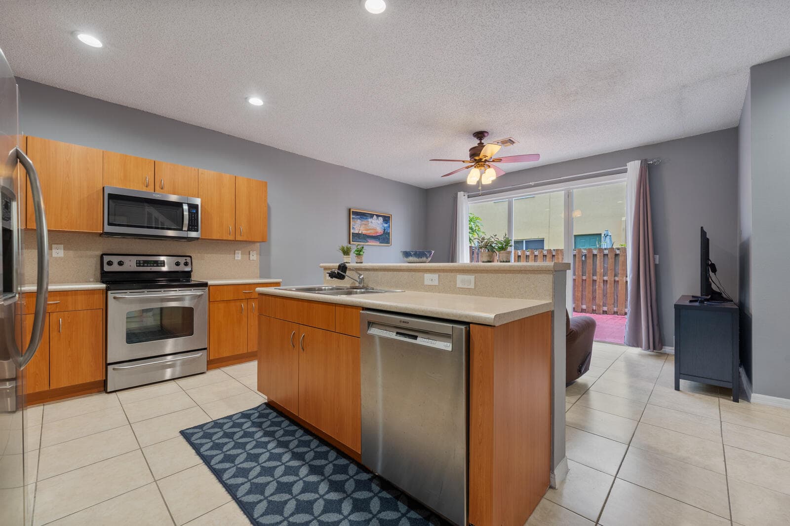 934 NE 42nd Terrace, Homestead, FL 33033 — photo 3 of 37