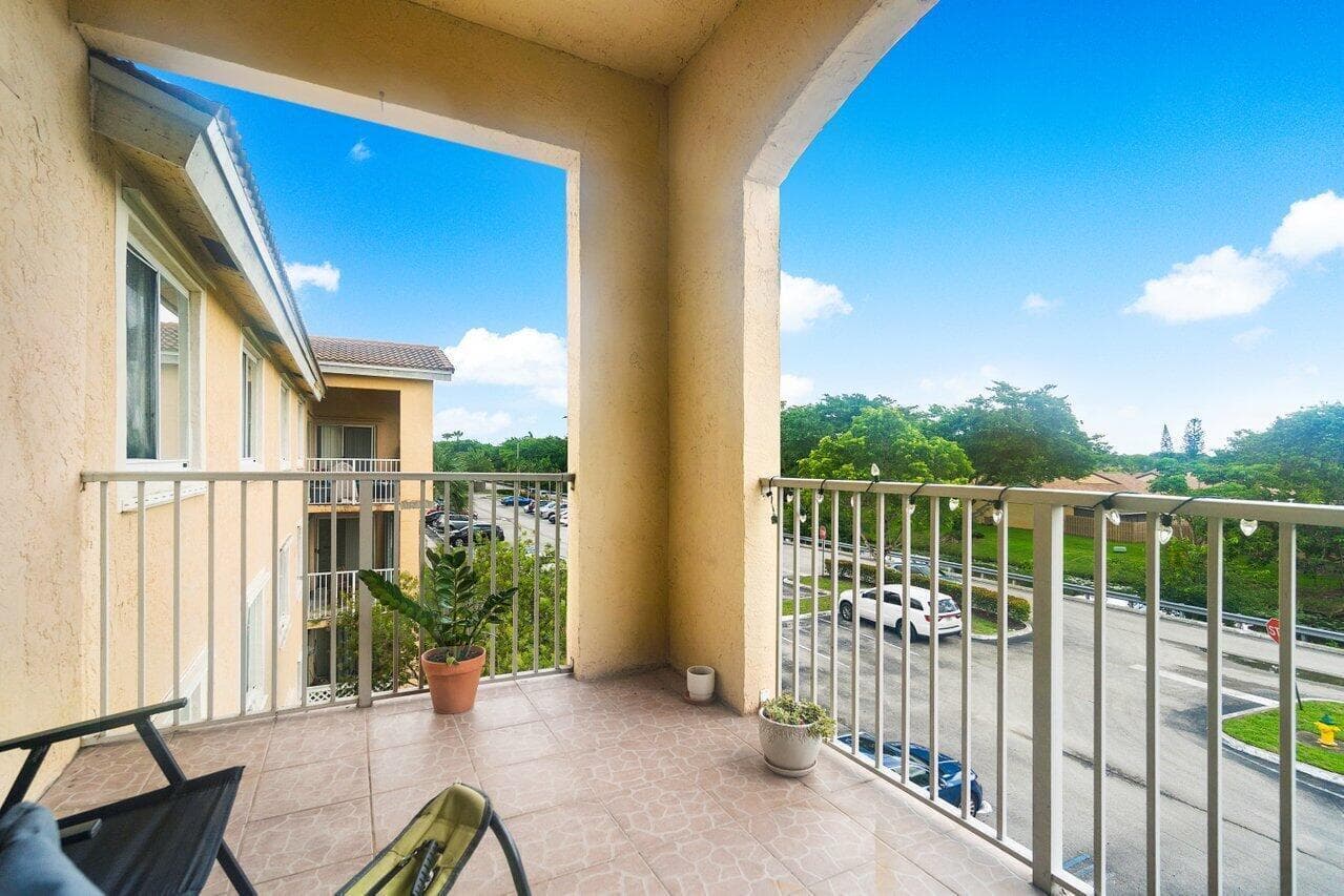 2620 S University Drive 309, Davie, FL 33328 — photo 11 of 24