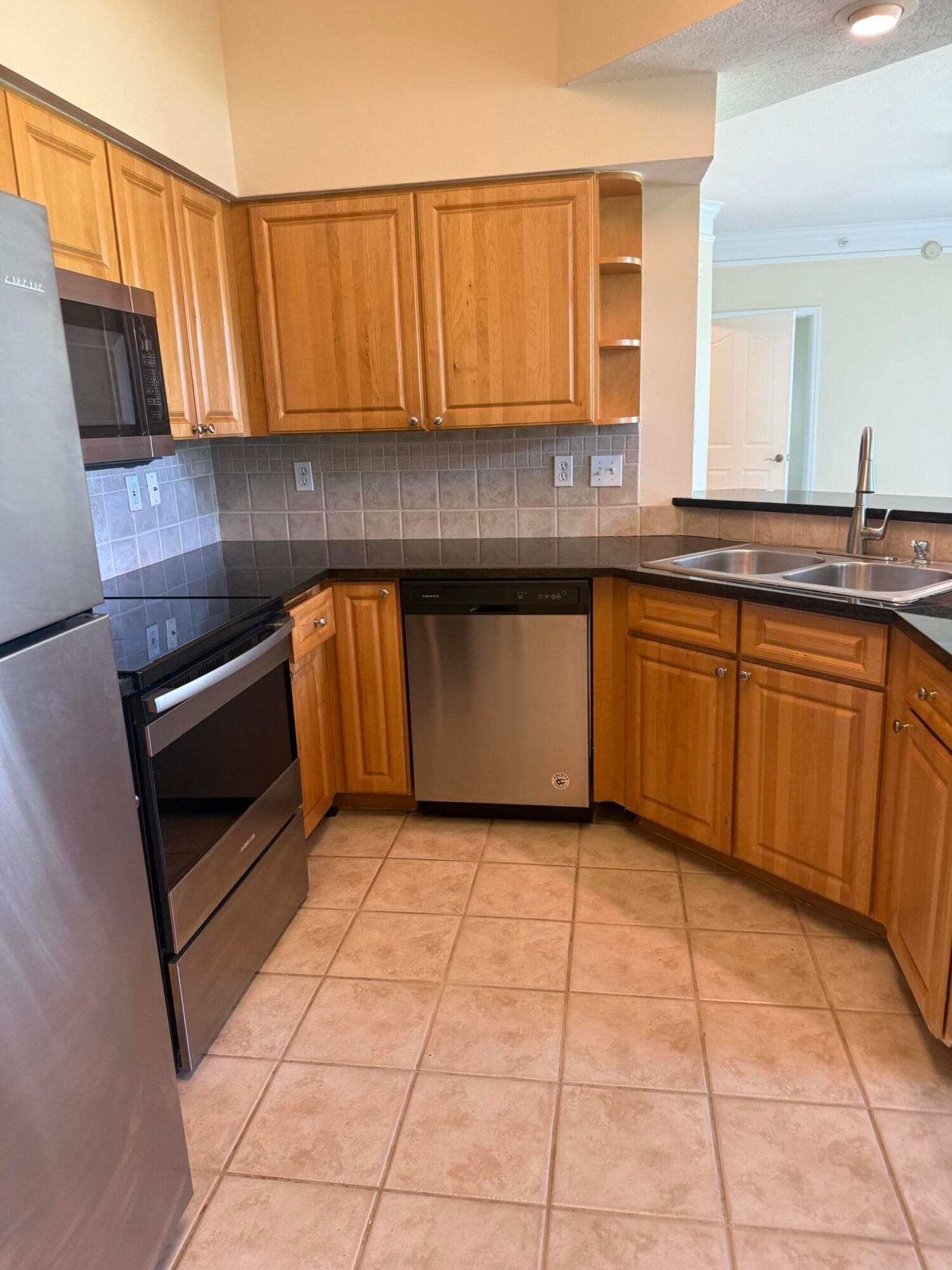 2050 Alta Meadows Lane 2111, Delray Beach, FL 33444 — photo 4 of 16