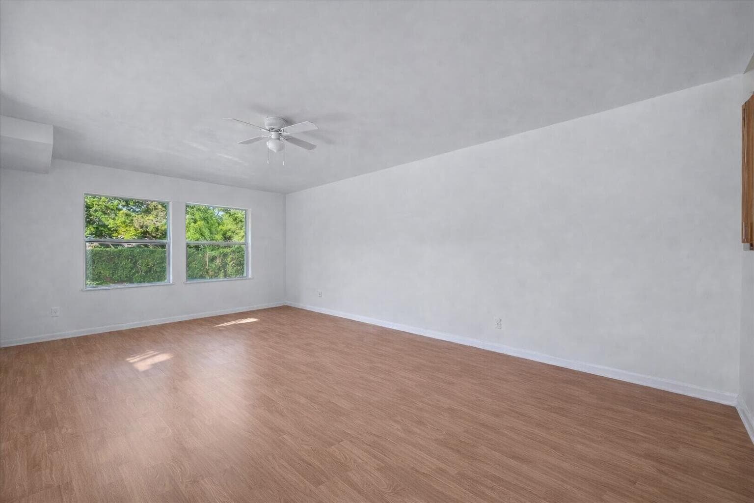 1945 Stratford Way, West Palm Beach, FL 33409 — photo 11 of 43
