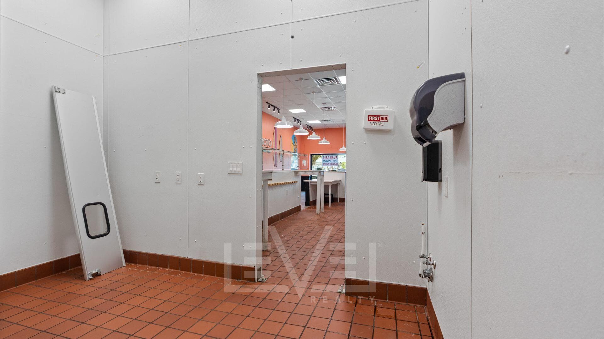 2705 E Commercial Boulevard, Fort Lauderdale, FL 33308 — photo 8 of 13