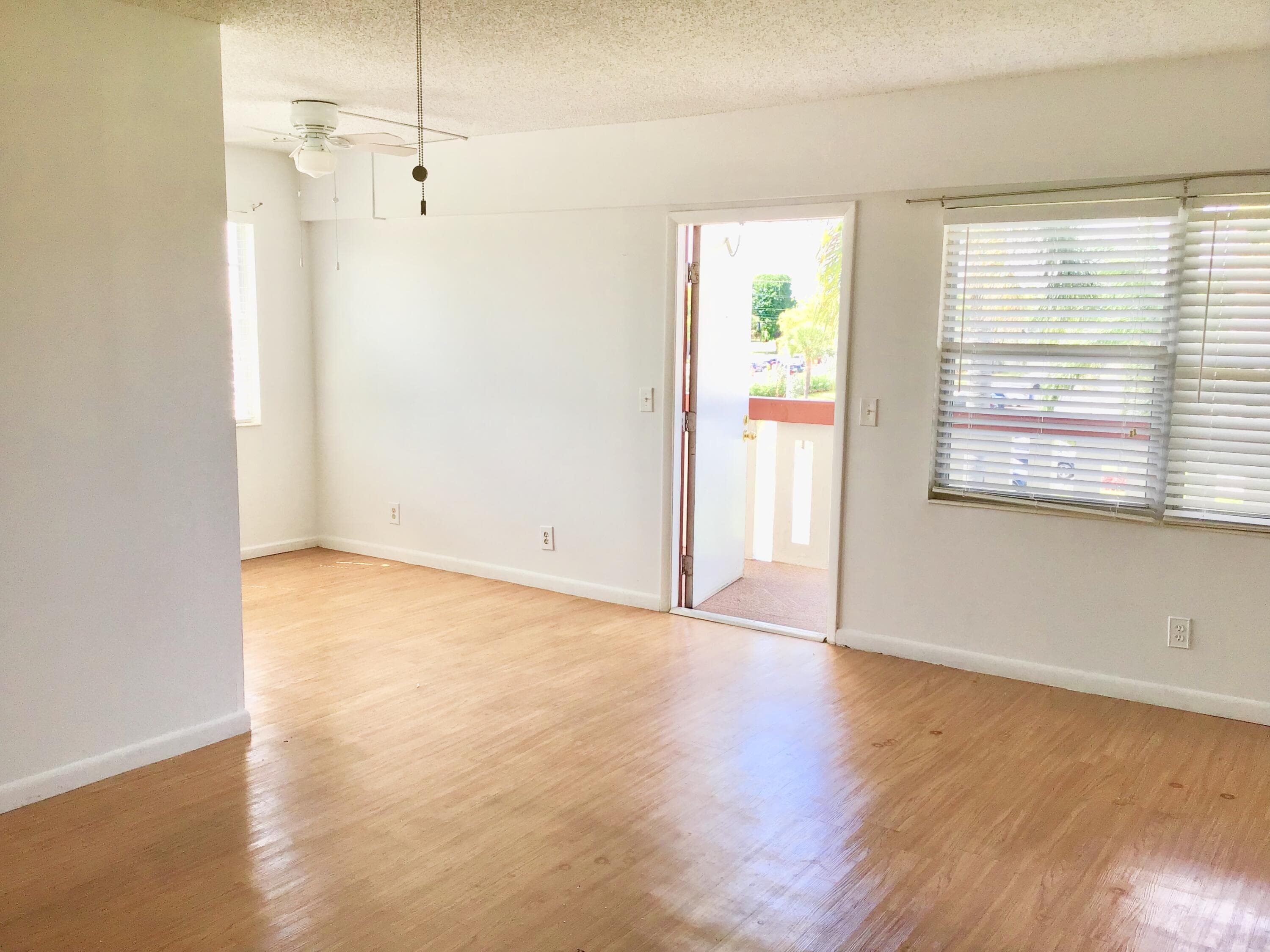 84 Brighton B 84, Boca Raton, FL 33434 — photo 6 of 28