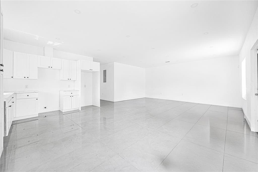 7990 NW 8th Avenue, Miami, FL 33150 — photo 1 of 37