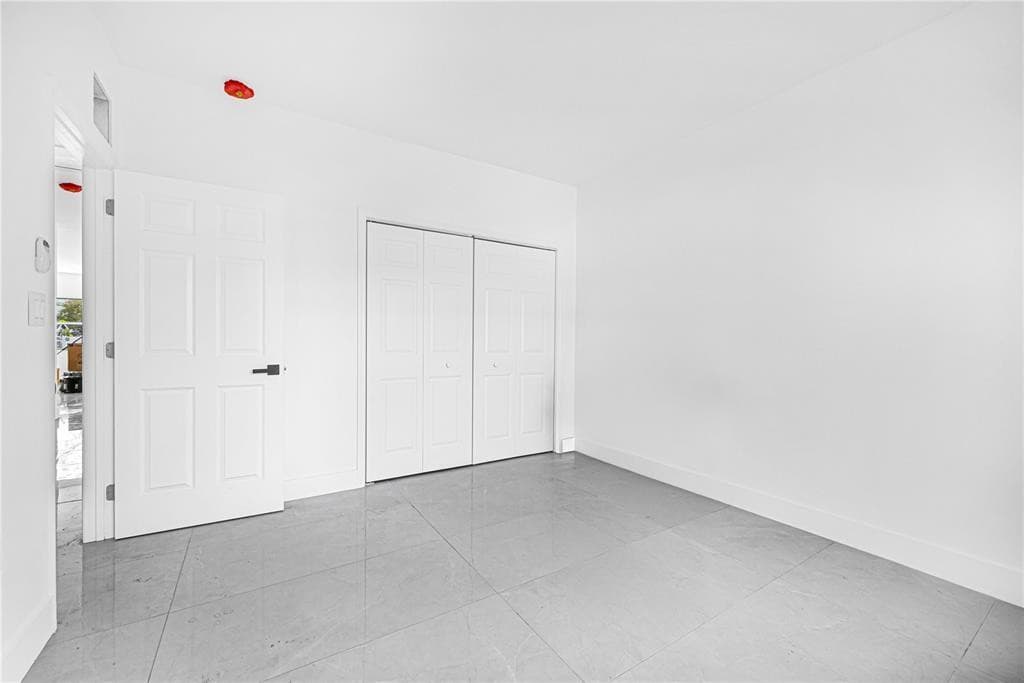 7990 NW 8th Avenue, Miami, FL 33150 — photo 9 of 37