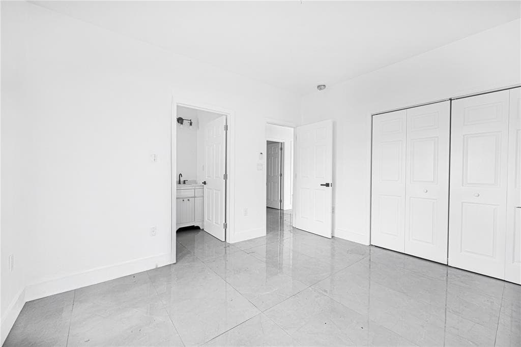 7990 NW 8th Avenue, Miami, FL 33150 — photo 10 of 37
