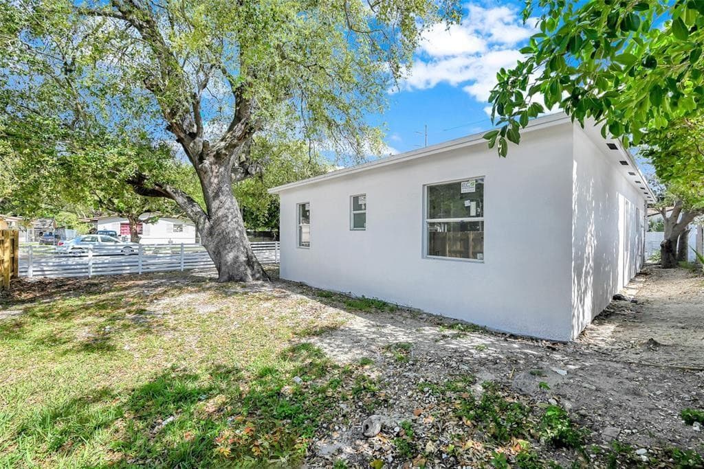 7990 NW 8th Avenue, Miami, FL 33150 — photo 35 of 37