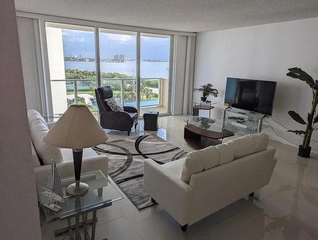 5440 N Ocean Drive 705, Singer Island, FL 33404 — photo 4 of 25