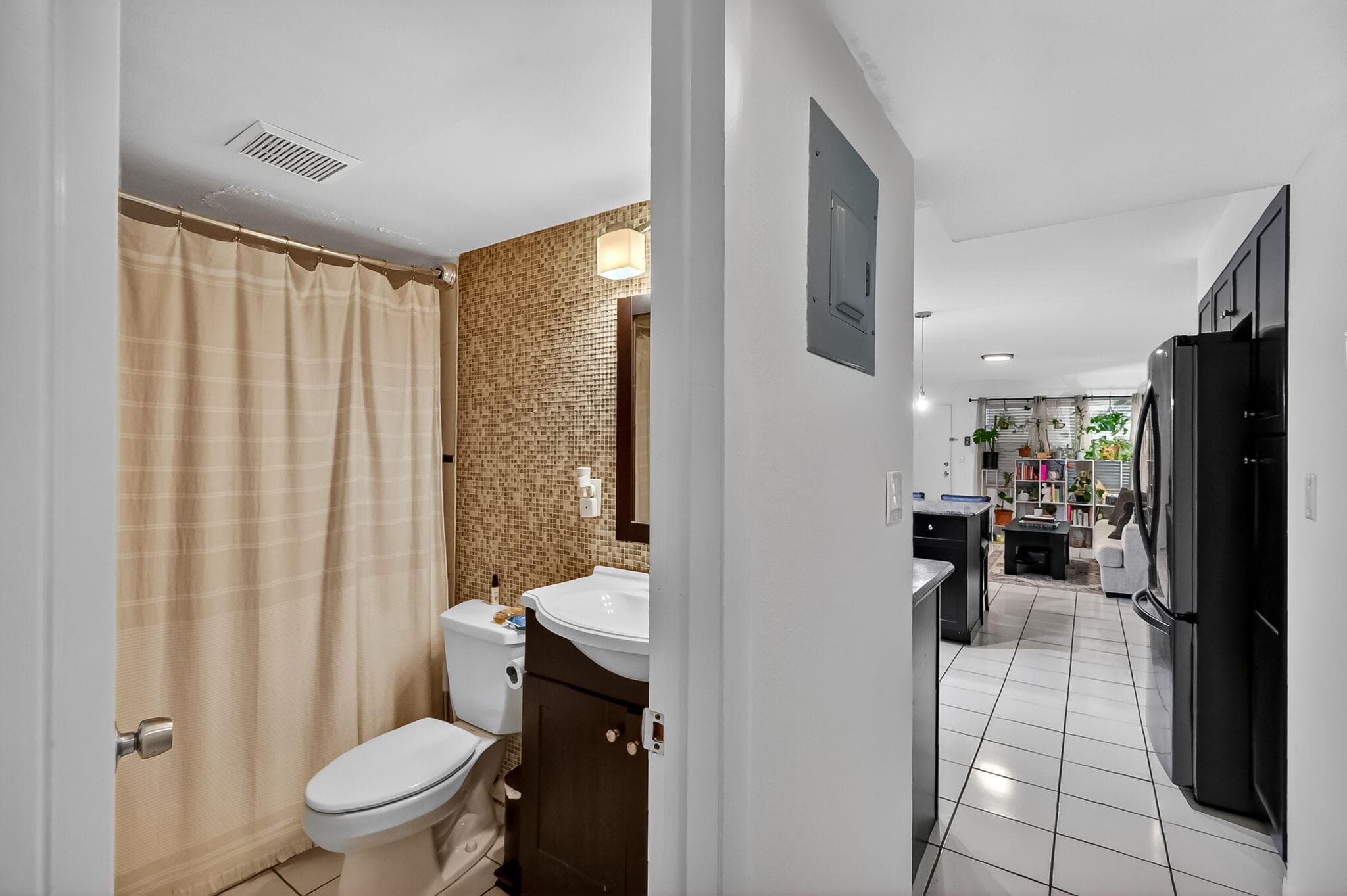 4011 N Meridian Avenue 32, Miami Beach, FL 33140 — photo 18 of 36