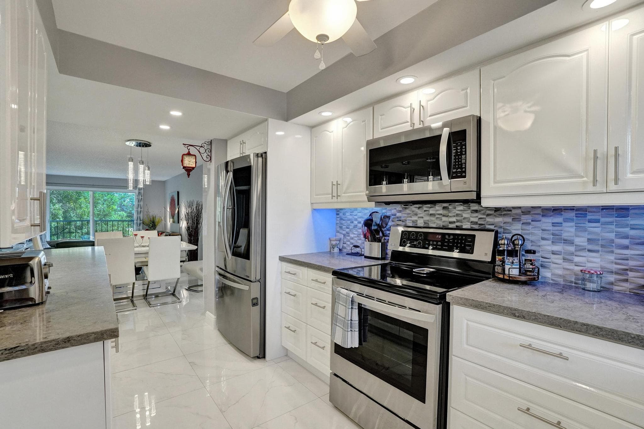 5860 NW 44th Street 314, Lauderhill, FL 33319 — photo 9 of 41