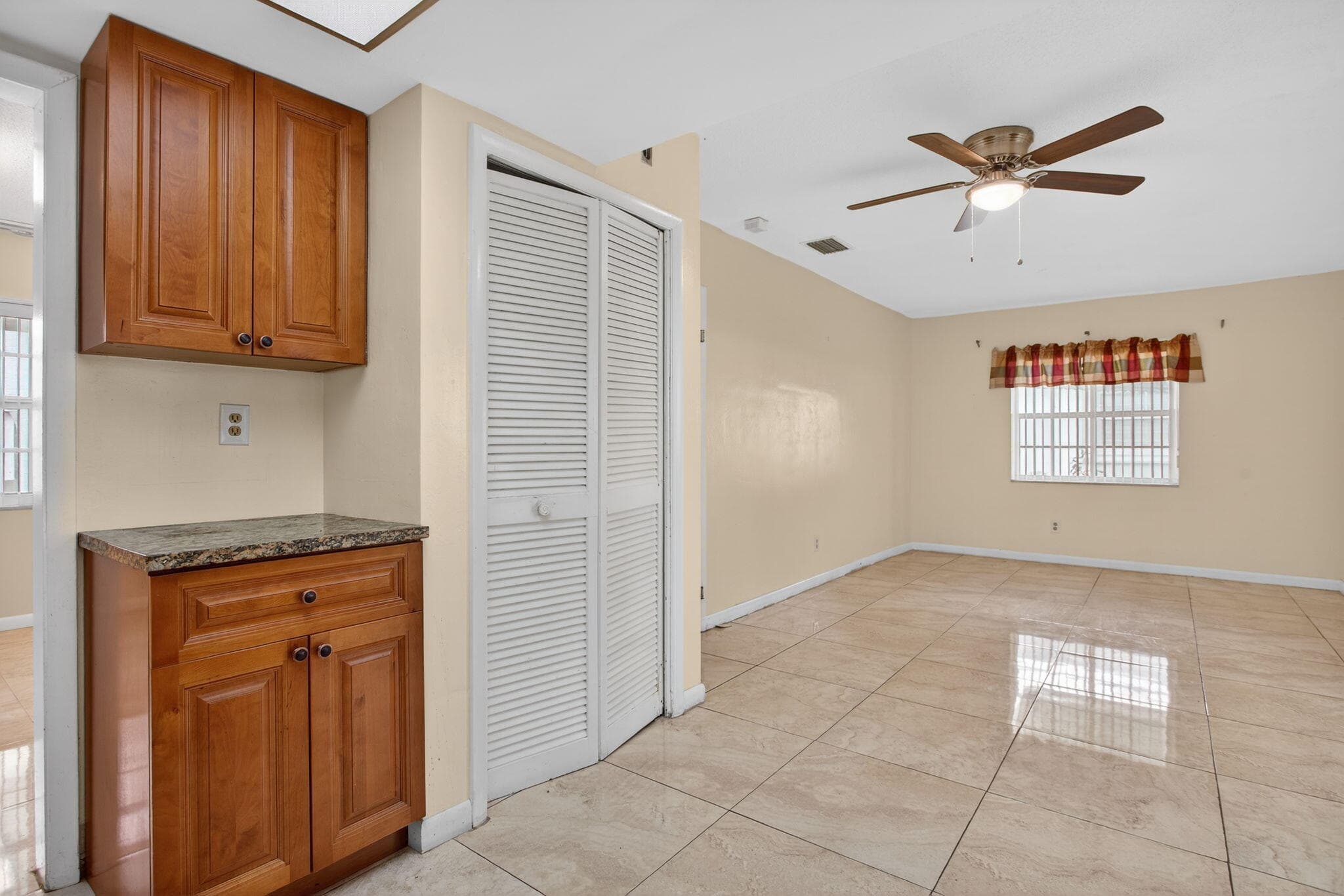 2540 NW 34th Terrace, Lauderdale Lakes, FL 33311 — photo 6 of 47
